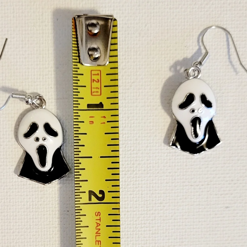 Silver tone Scream Ghost Face earrings Halloween